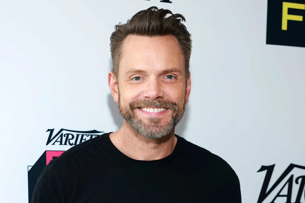 What disability does Joel McHale have